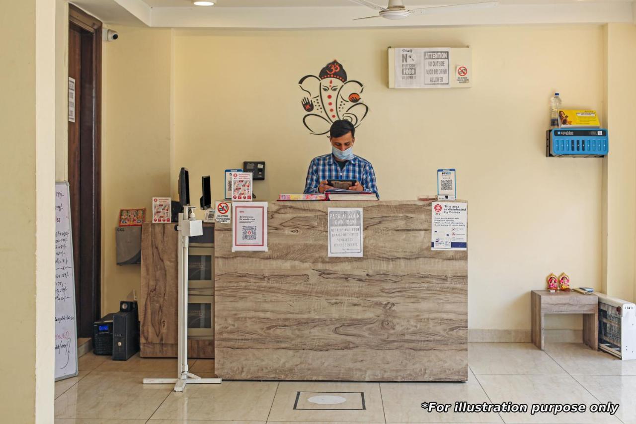 Oyo Hotel Apple Inn Surat Eksteriør bilde